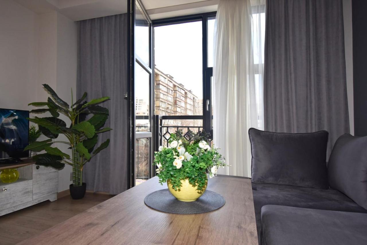 Home4You City Center Apartments Yerevan Luaran gambar