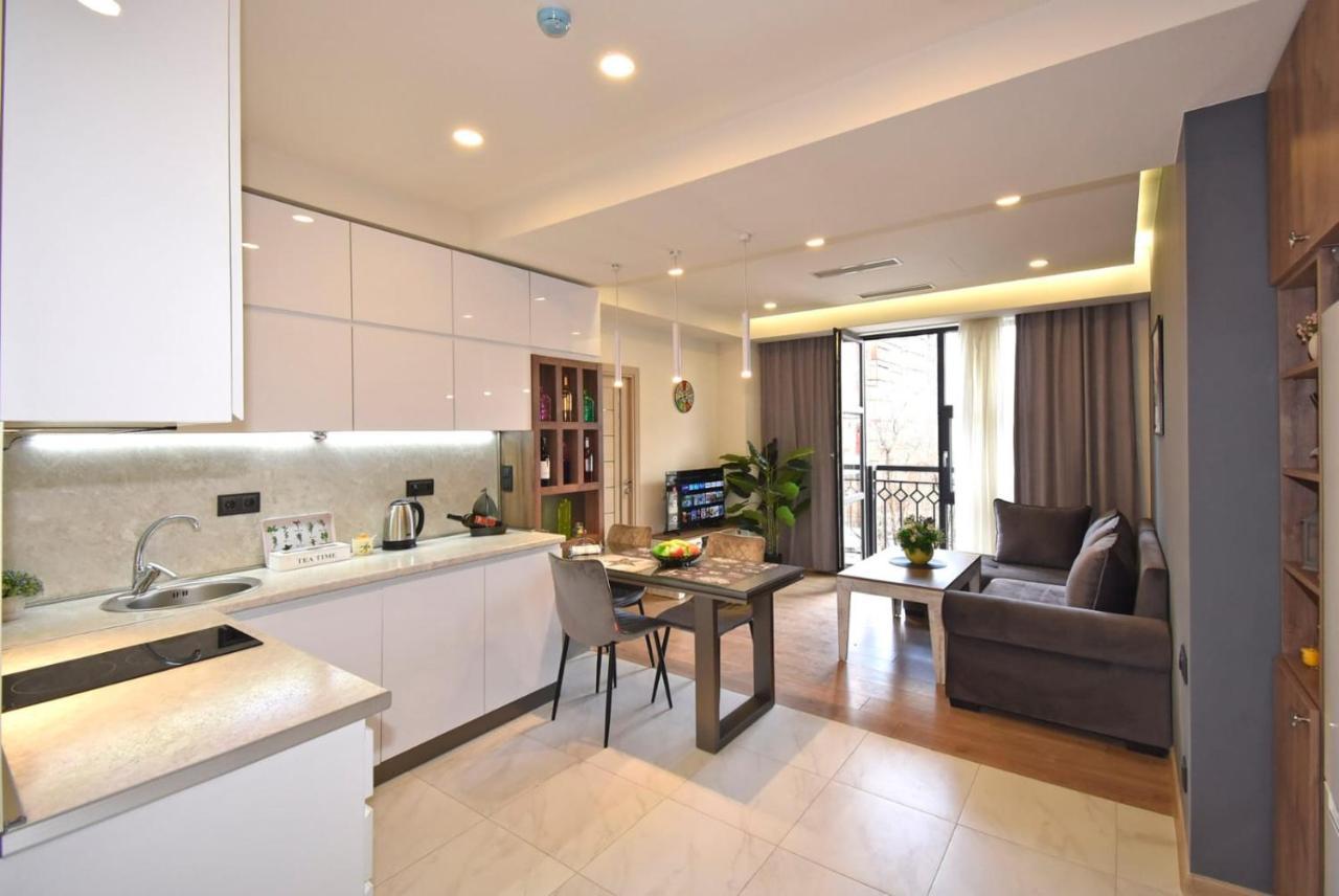 Home4You City Center Apartments Yerevan Luaran gambar