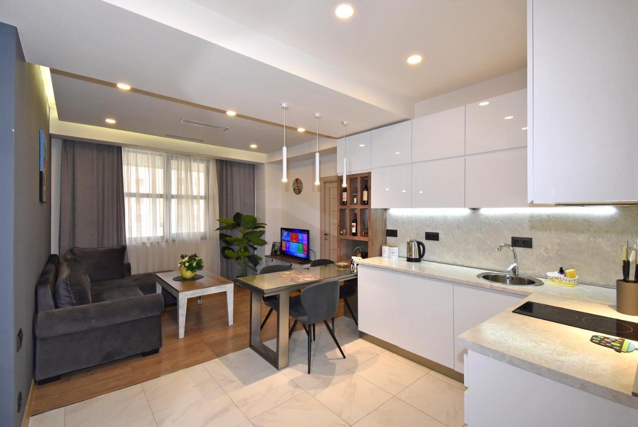 Home4You City Center Apartments Yerevan Luaran gambar