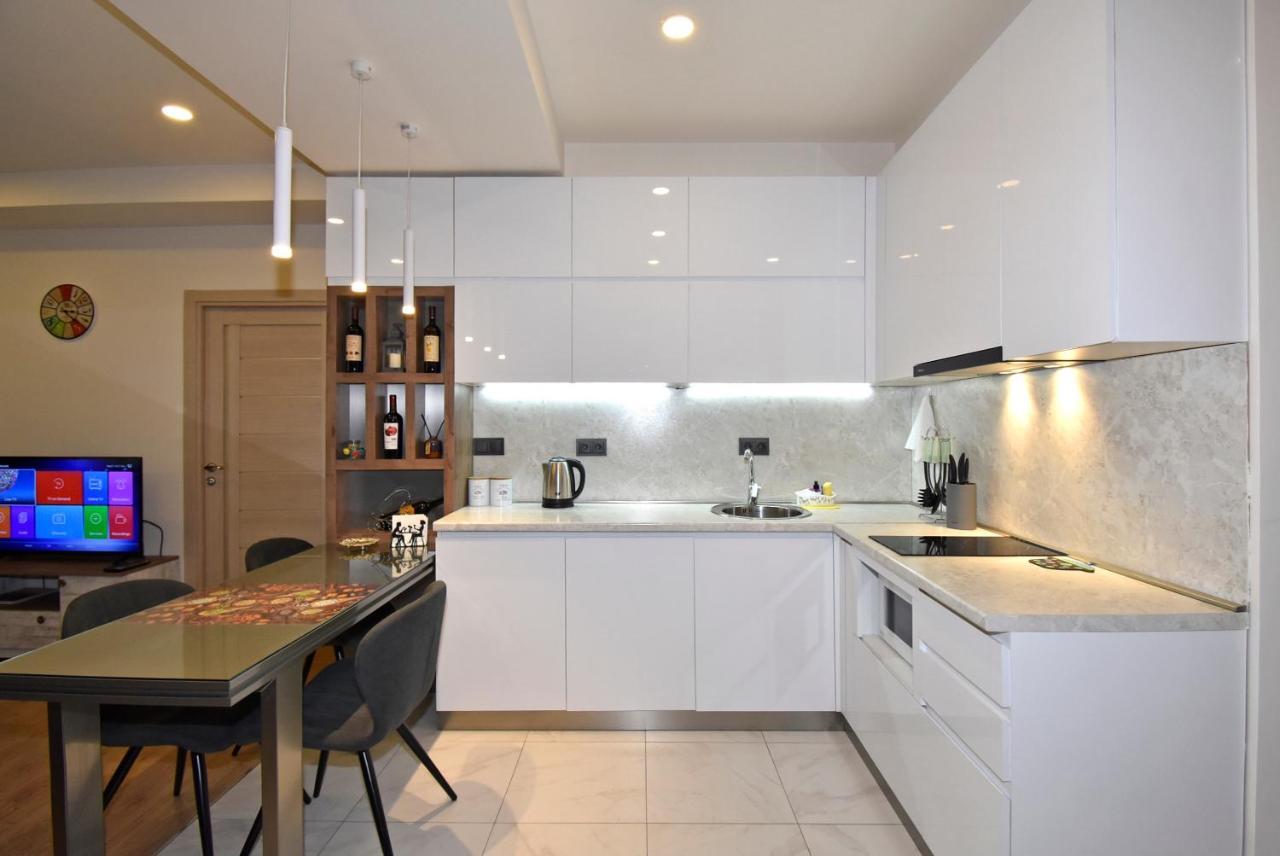 Home4You City Center Apartments Yerevan Luaran gambar